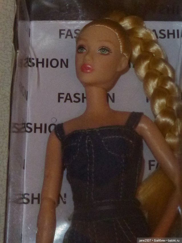 Defa Lucy блондинка - Джинсовая коллекция - шарнирная - NRFB - размер Барби (кукла 1) (фото 3)