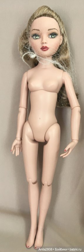 Tiny Expectations Ellowyne