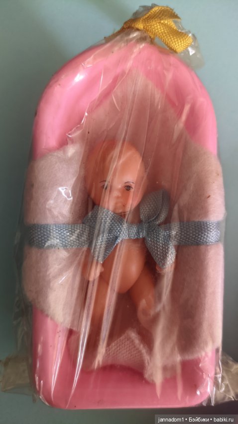 Пупсики резиновые в ванночке Ари Ari August Riedeler GmbH &Co KG, ГДР, высота 6 см (фото 2)