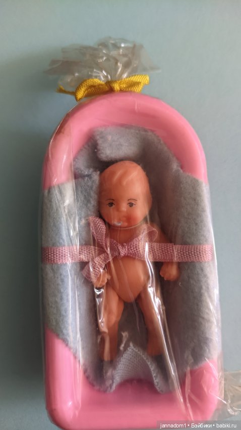 Пупсики резиновые в ванночке Ари Ari August Riedeler GmbH &Co KG, ГДР, высота 6 см (фото 3)