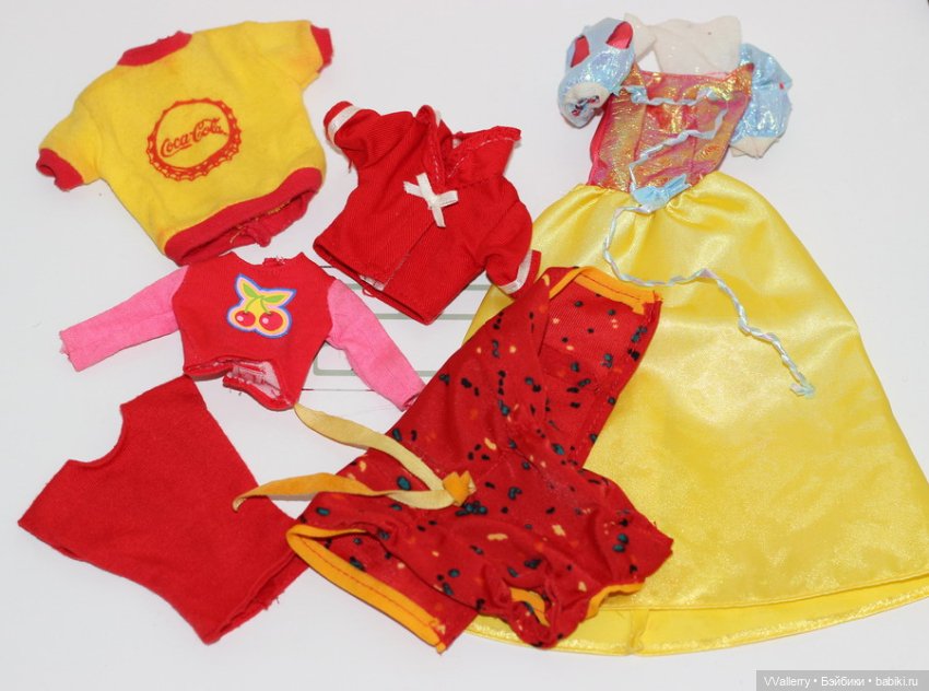 Красный лот на барби — Одежда для кукол