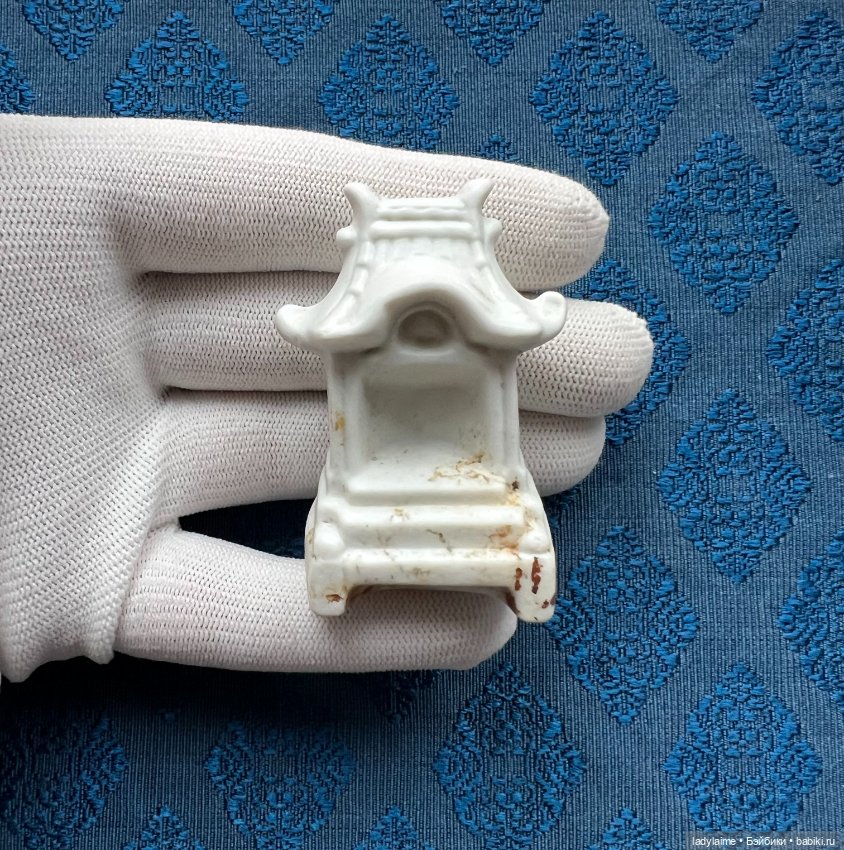 Антикварная фигурка - печка для кукольного домика - 5,5 см х 4 см