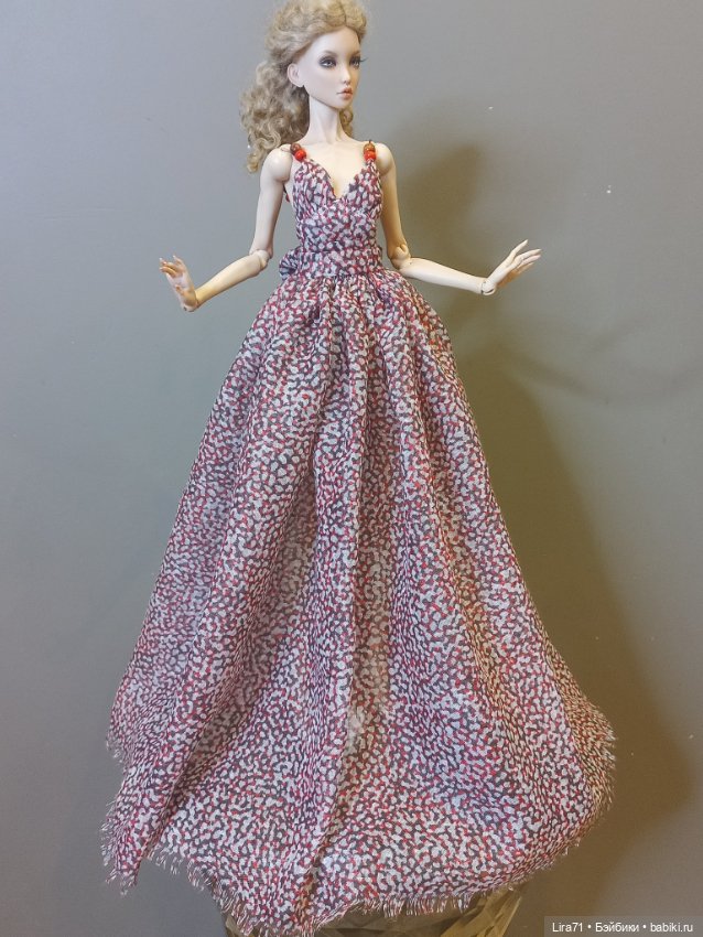 Сарафан на худеньких БЖД 1/4