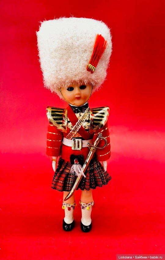 Винтажные куклы-гвардейцы (фото 9)