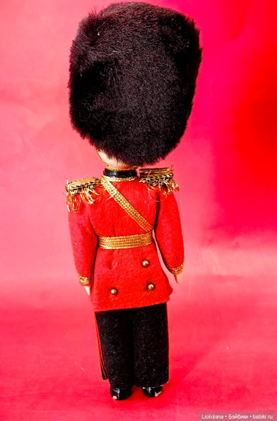 Винтажные куклы-гвардейцы (фото 8)