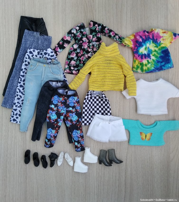 Лот одежды и обуви для Барби пышек