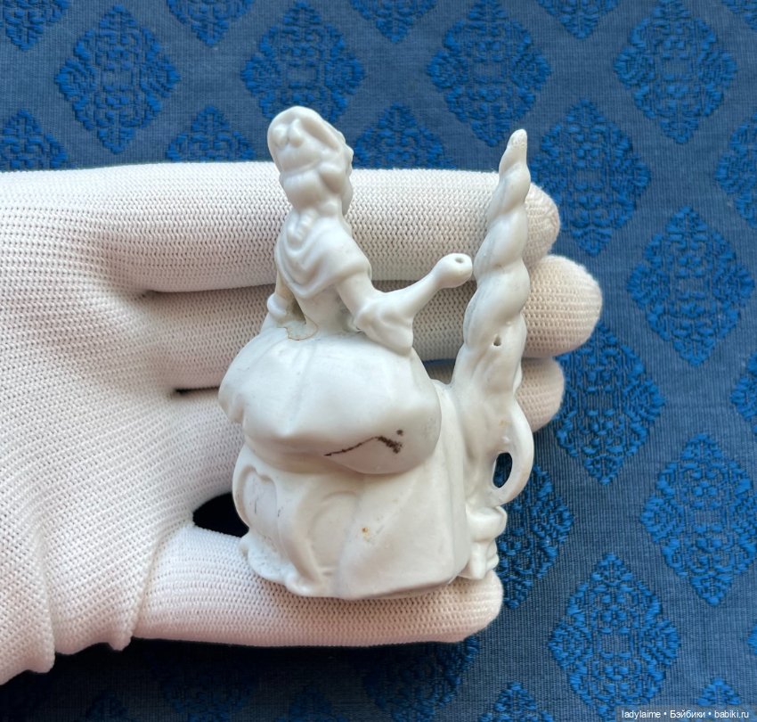 Антикварная фигурка - Дама с прялкой - 7,6 см (фото 3)