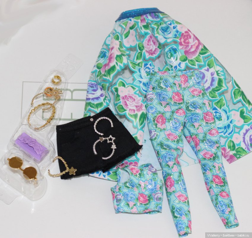 Аутфит от цветастой экстры