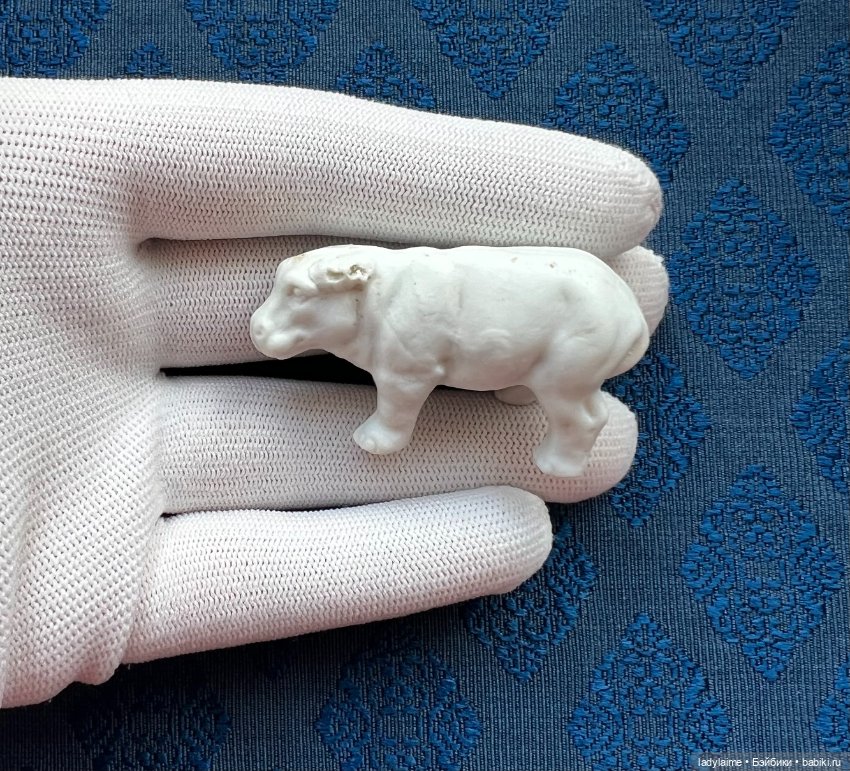 Антикварная фигурка Бегемот - 5,4 см х 3 см