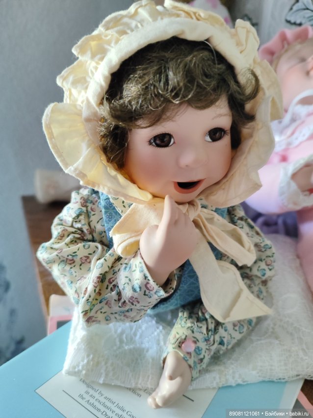 Кукла фарфоровая коллекционная (фото 5)