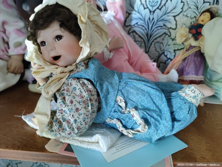 Кукла фарфоровая коллекционная (фото 2)