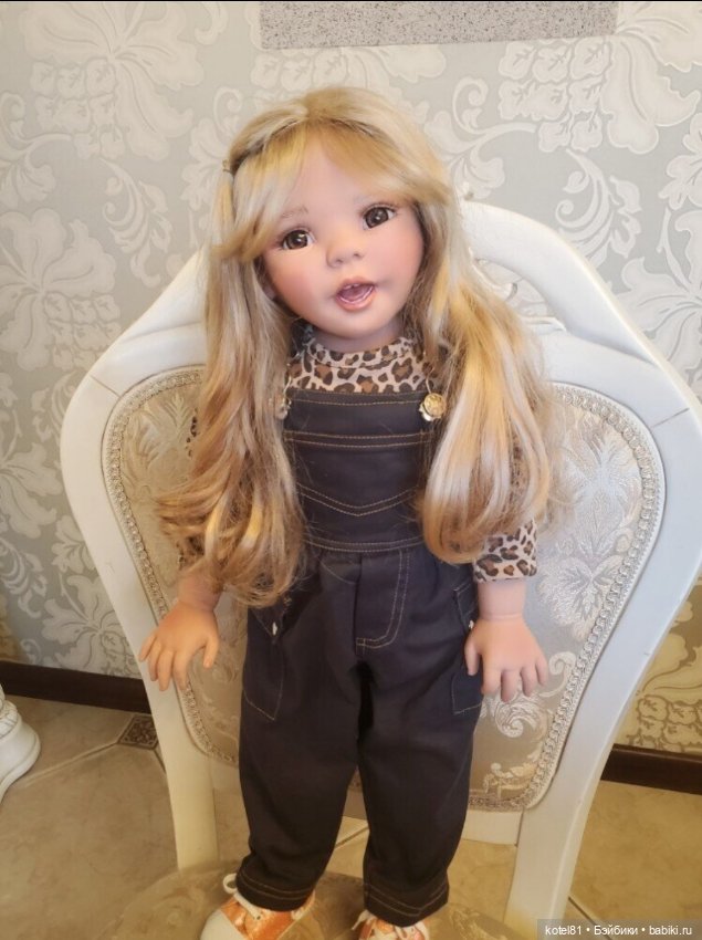 Gaby Jaques виниловая коллекционная кукла (фото 3)