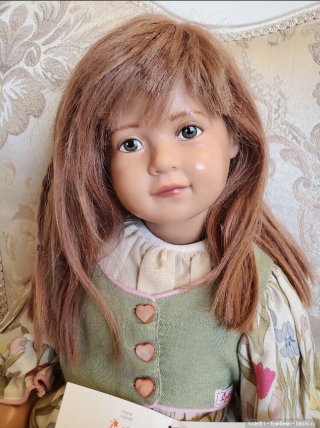 Sigikid кукла виниловая коллекционная (фото 3)