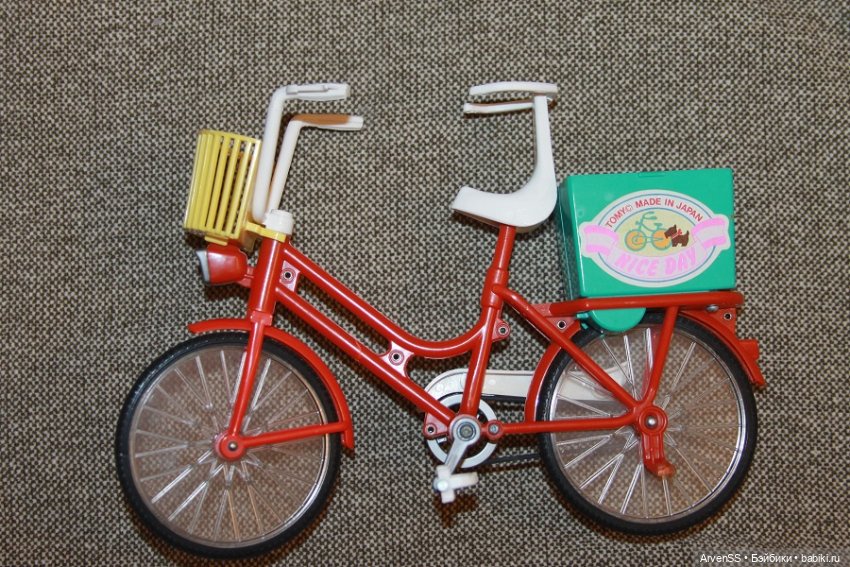 Редкая винтажная велосипедистка от Тому