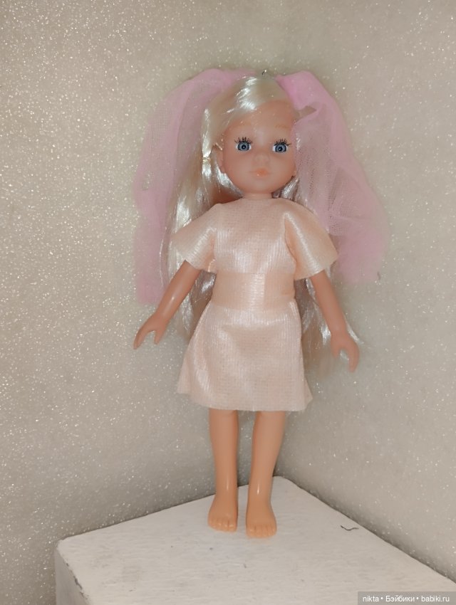 Китайская куколка типа Паола Рейна