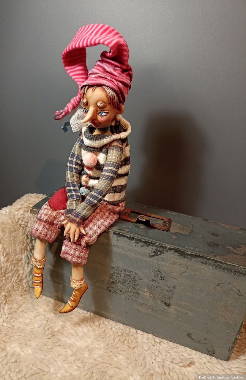 Буратино и ключ при нём - будуарная кукла (фото 5)