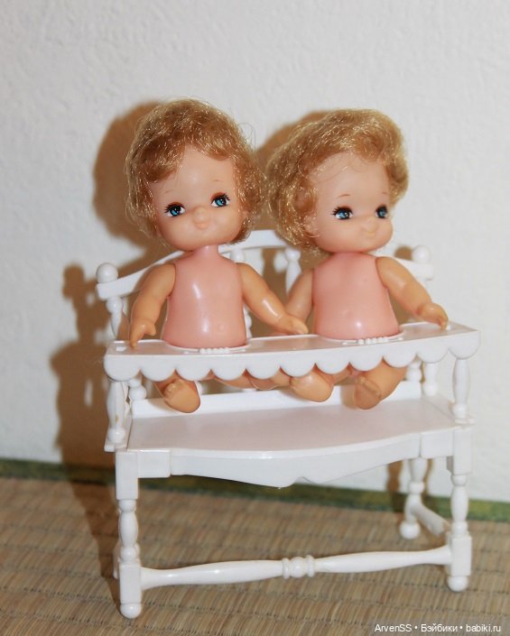 Винтажный стульчик для близнецов компании Такара