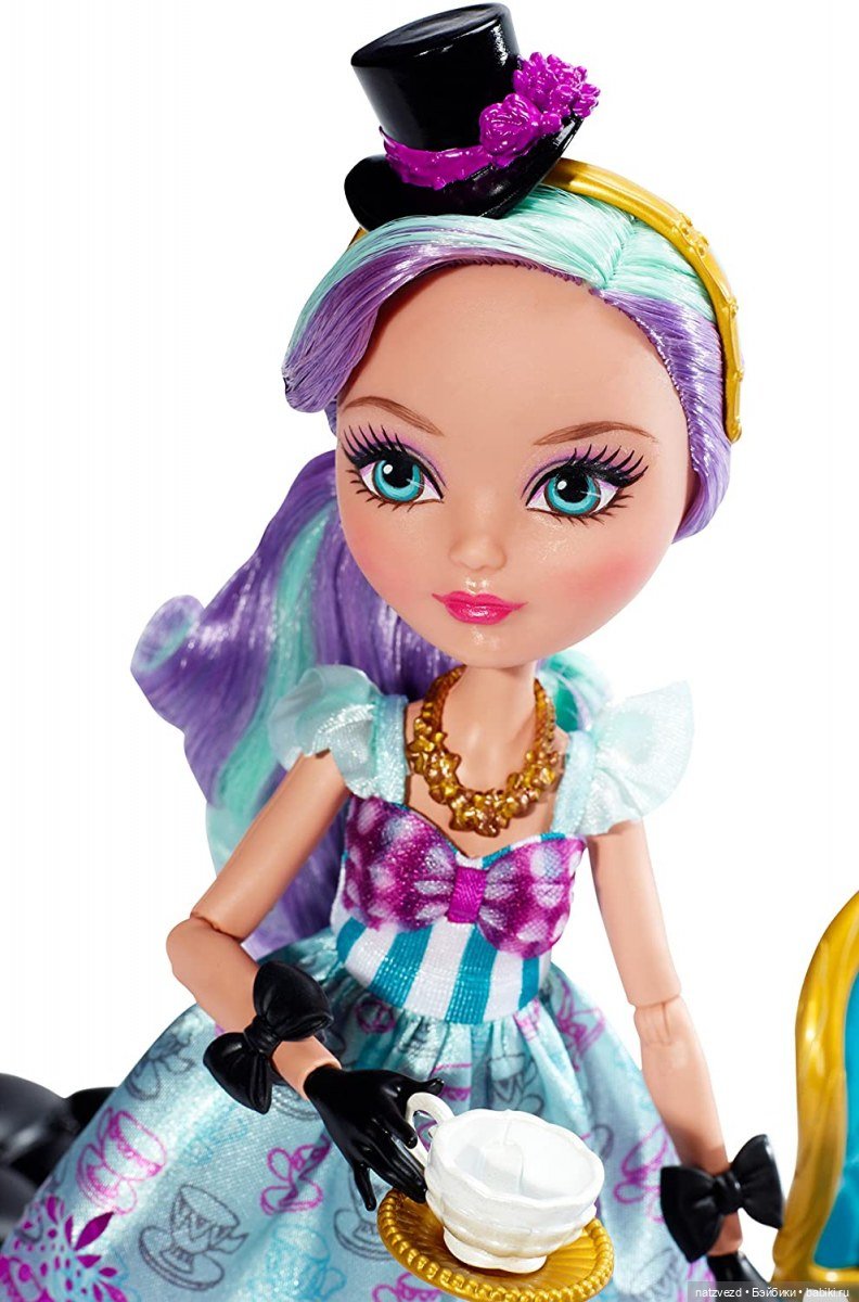 Набор с куклой Ever After High Medeline Hatter и мебелью "Hat-tastic party" (фото 6)