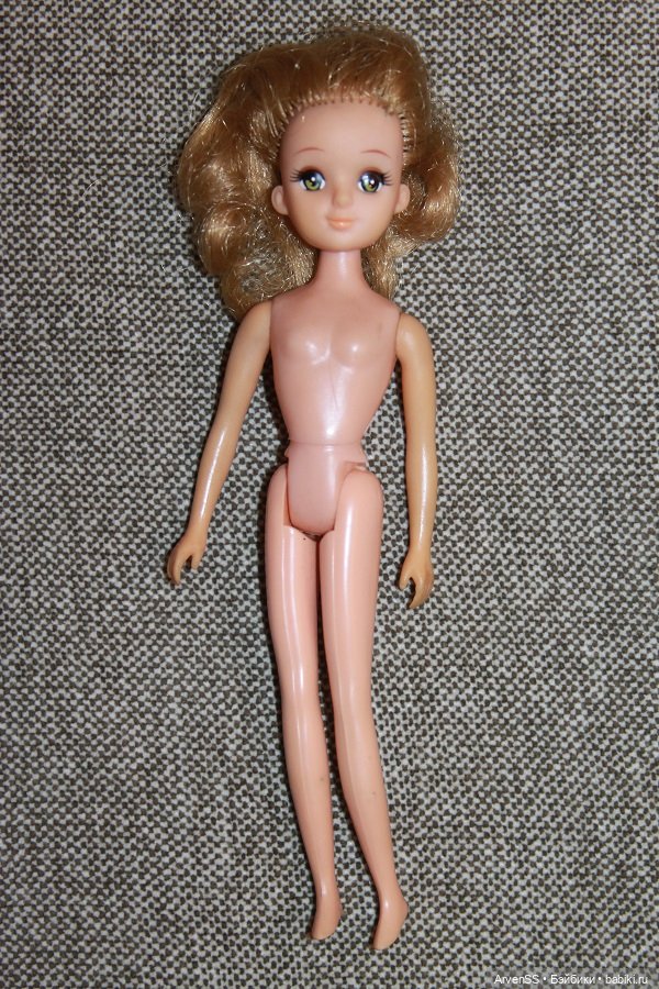 Винтажная подружка Ликки 2 поколения Harumi Asaoka компании Такара с нюансами