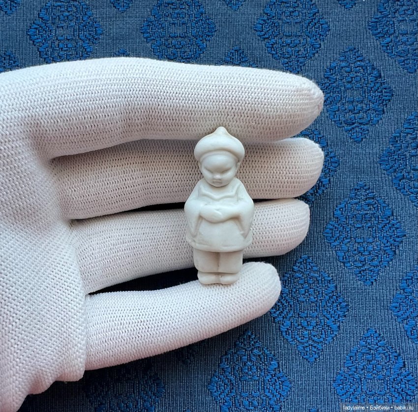 Антикварная фигурка - 4,2 см