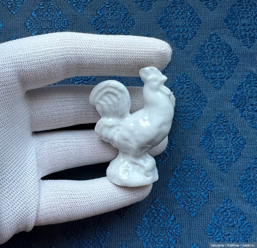 Антикварная фигурка (2) - 5,4 см х 3,8 см (фото 2)