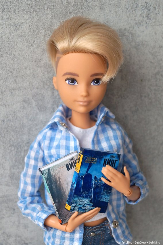 Книги Стивена Кинга в масштабе 1:6 (фото 5)