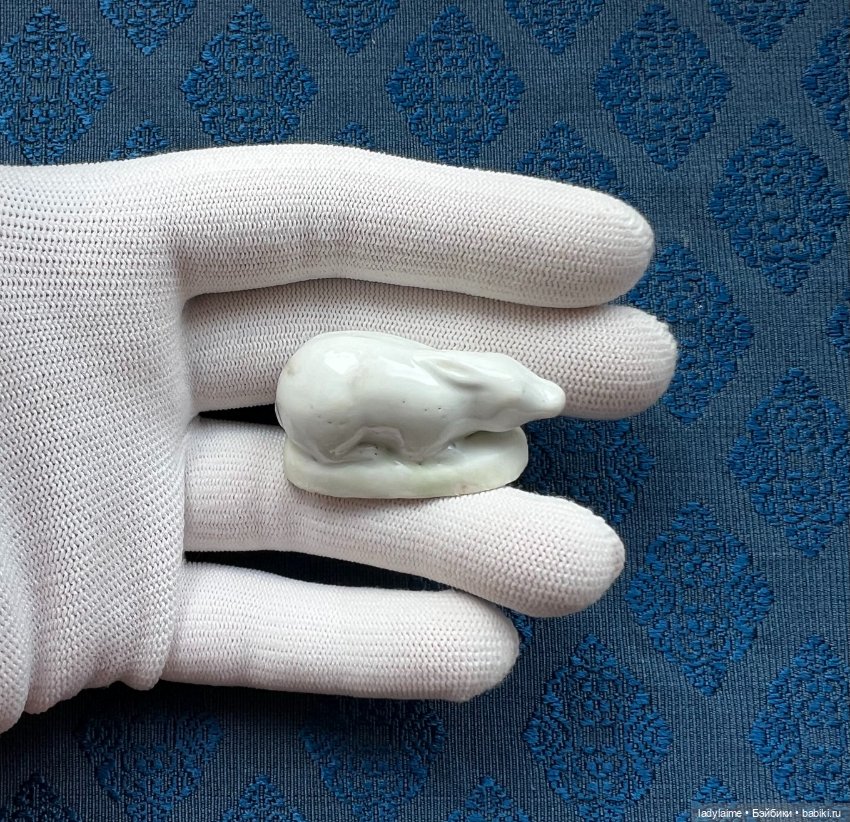 Антикварная фигурка Кролик - 4,2 см х 4,4 см (фото 2)