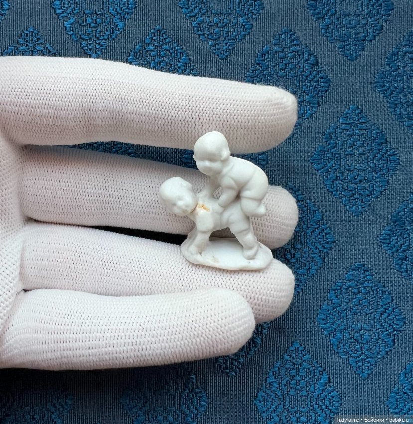 Антикварная фигурка - 3,4 см