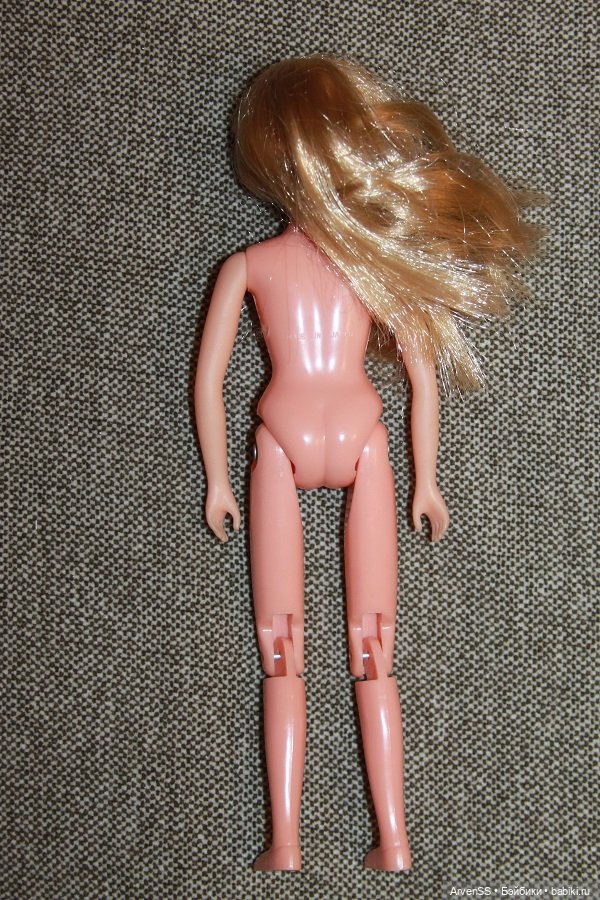 Редкая винтажная велосипедистка от Тому