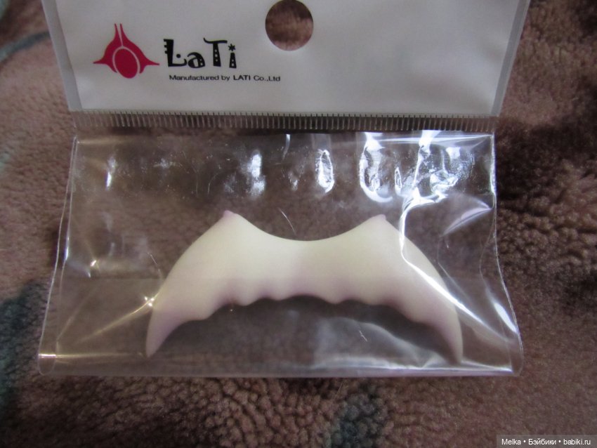 Продам полиуретановые крылья с покраской на магните от лимитного сета-Latidoll Bat Child Event