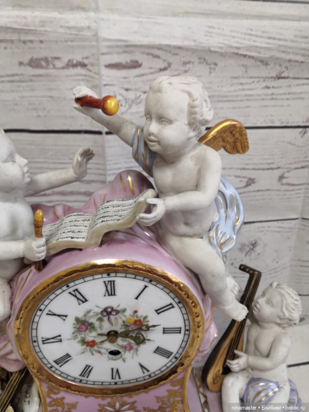 Механические часы. Бисквитный фарфор. Франция