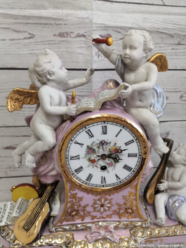 Механические часы. Бисквитный фарфор. Франция