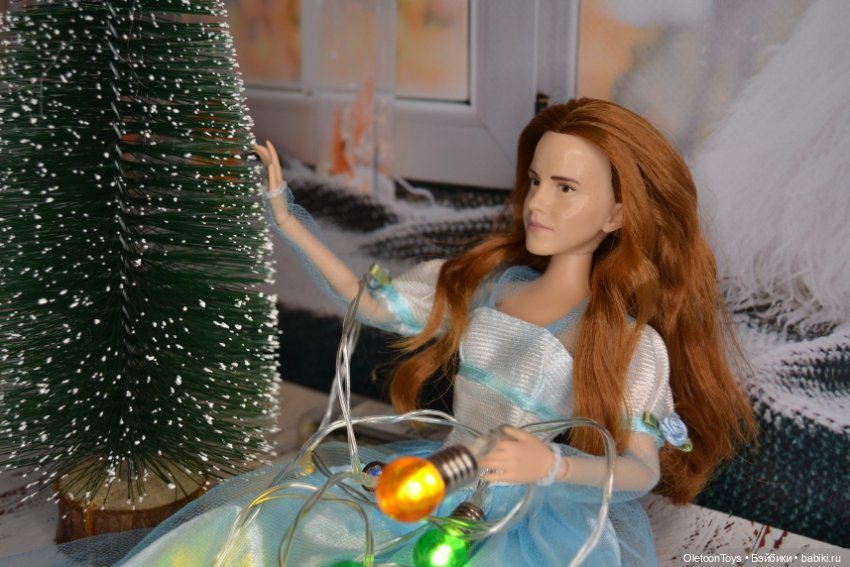 Портретная кукла Белль Эмма Уотсон из фильма Disney "Красавица и чудовище" (фото 5)