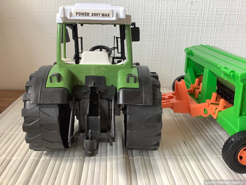 Трактор с сеялкой — Игрушки для детей (фото 3)