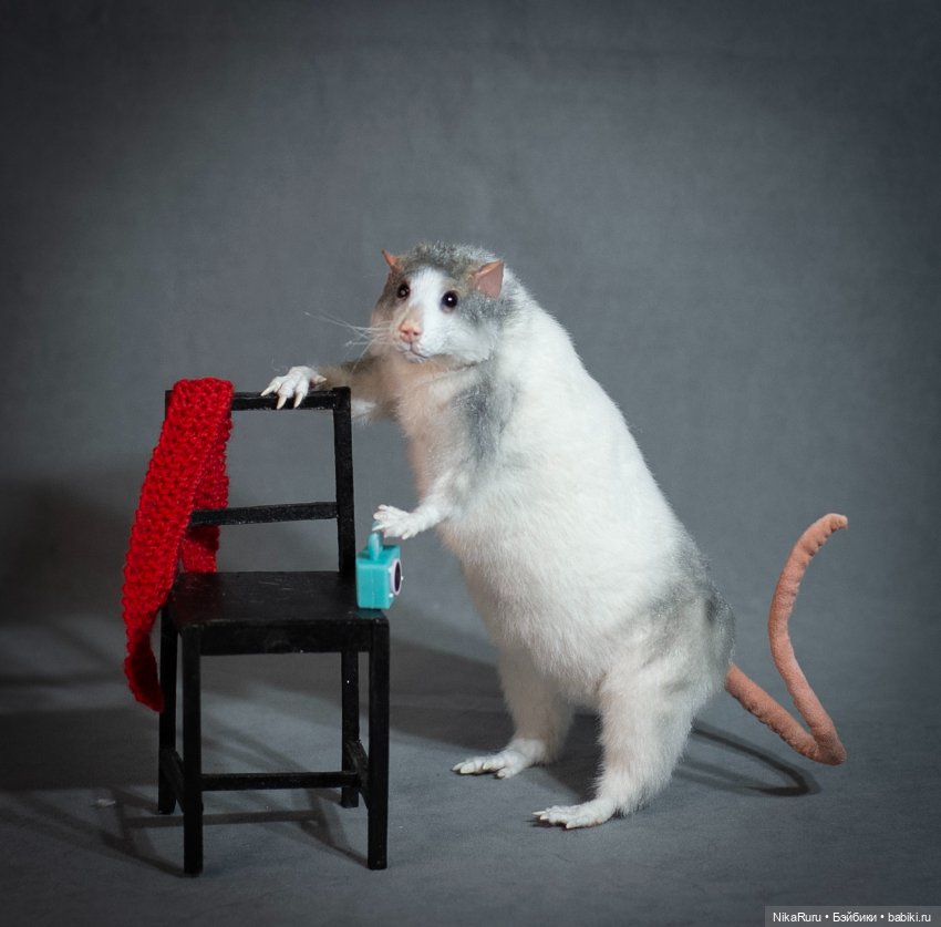 Крыса игрушка в смешанной технике