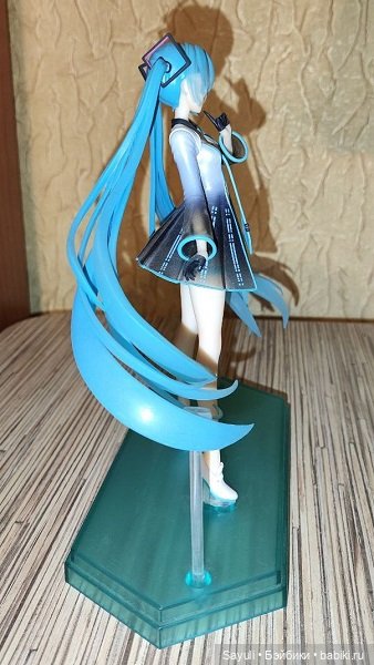 Продам фигурку Hatsune Miku (фото 4)