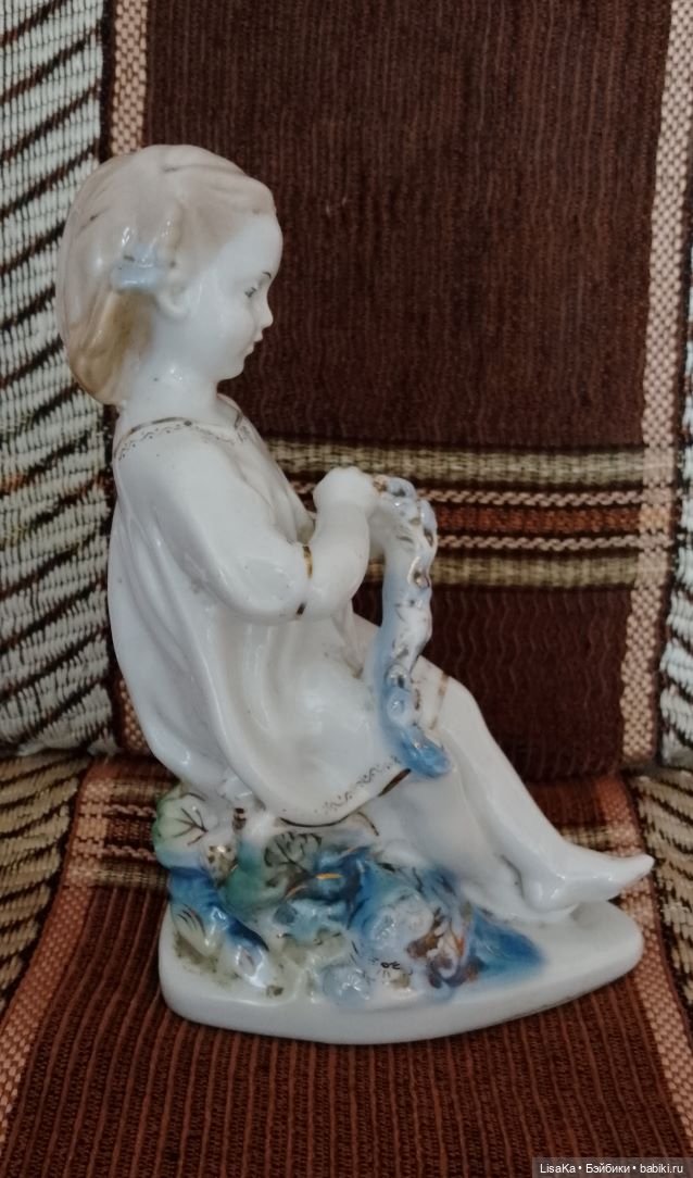 Статуэтка из фарфора "Девочка с венком". СССР (фото 6)