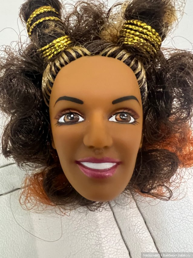 Голова Melanie Brown from Spice Girl Мелани Браун (фото 8)