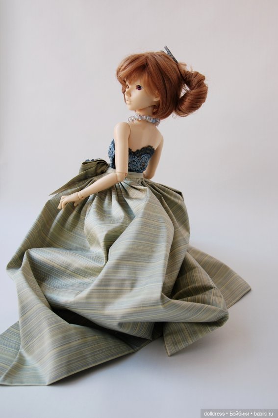 Платье со шлейфом — Одежда для кукол (фото 3)