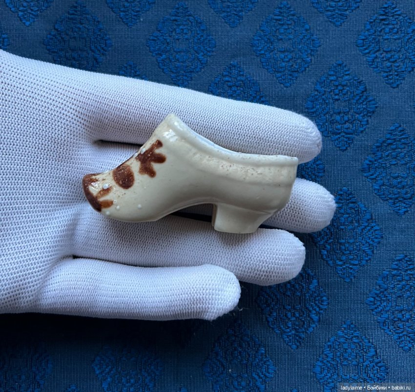 Антикварная фигурка - 5,2 см х 6,4 см