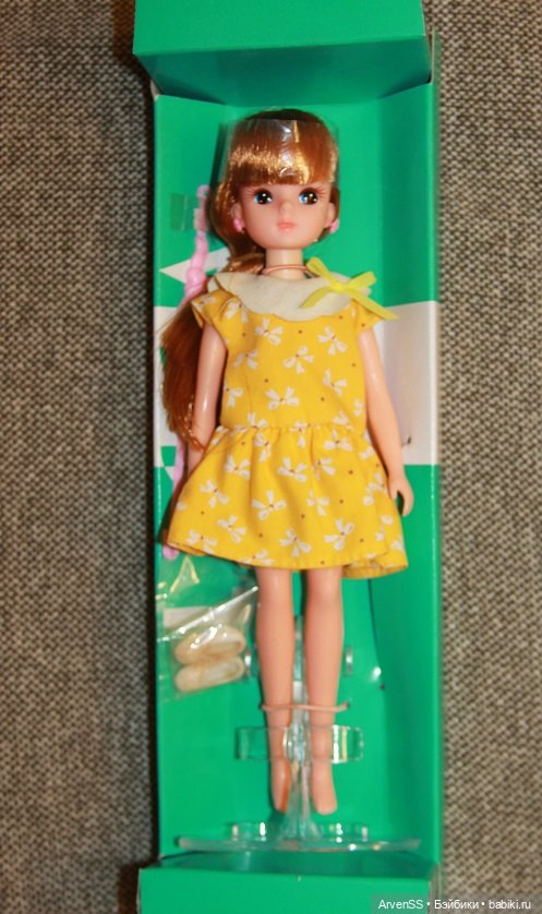 Винтажная Ликка третьего поколения компании Такара из серии Print Dress