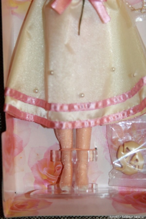 Винтажная Дженни из второй серии Calendar April 1997 to March 1998 (фото 5)