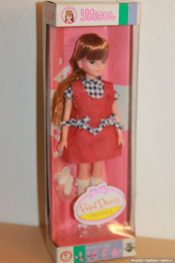 Винтажная Ликка третьего поколения компании Такара из серии Print Dress