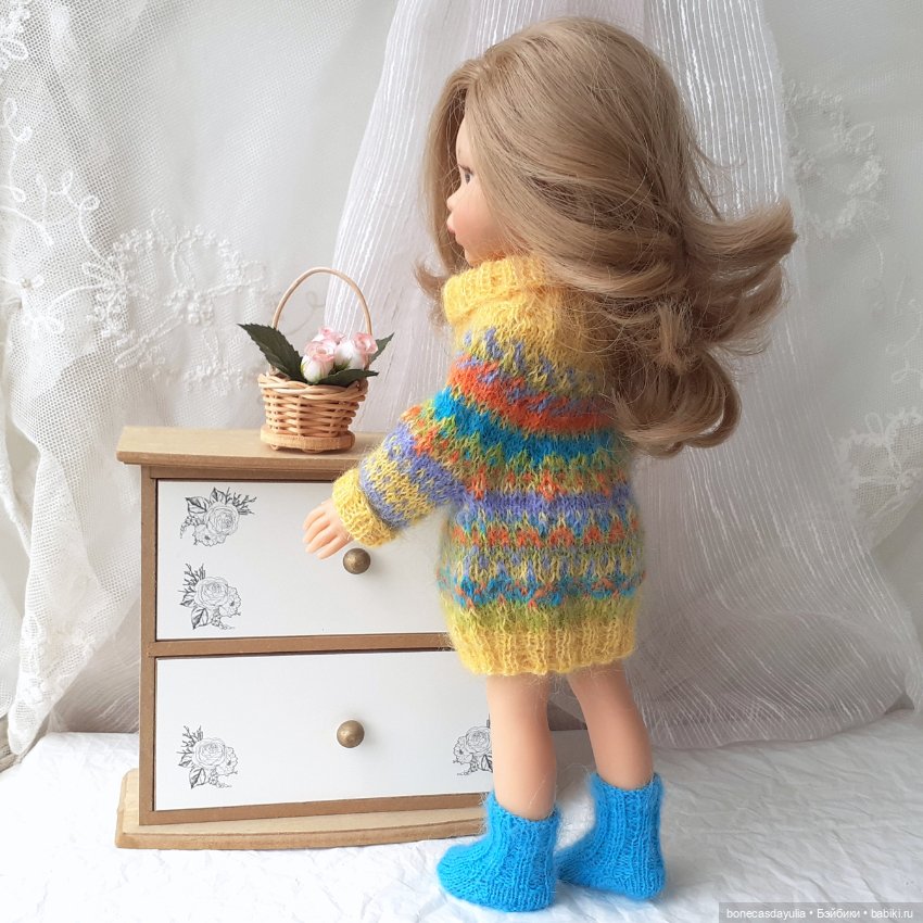 Теплый комплект одежды для куклы Paola Reina Паола Рейна Свитер Шапка Шарф Брюки Носки (фото 10)