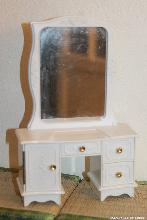 Винтажное трюмо для Ликки компании Такара (фото 6)