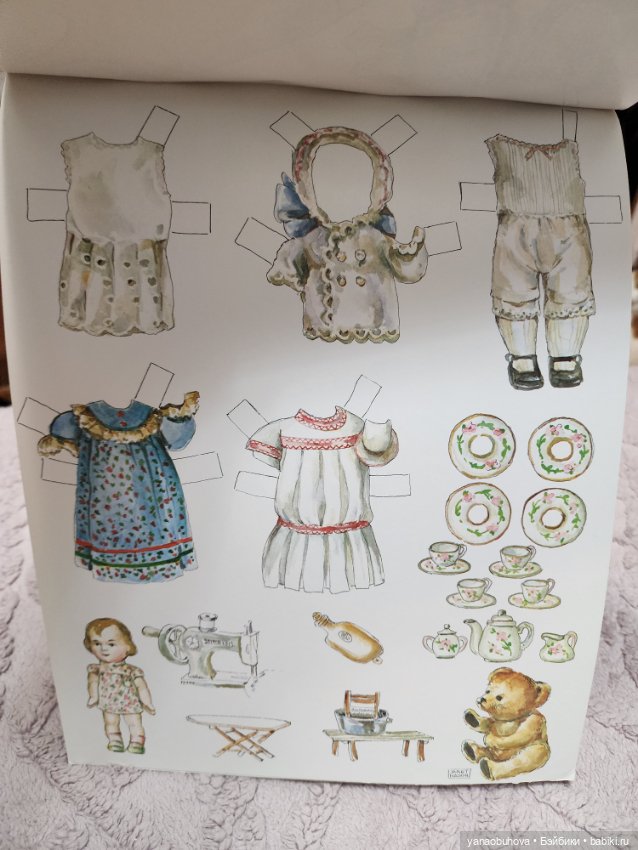 Чудесный винтажный альбом с бумажными куколками 1976-1980гг (фото 7)