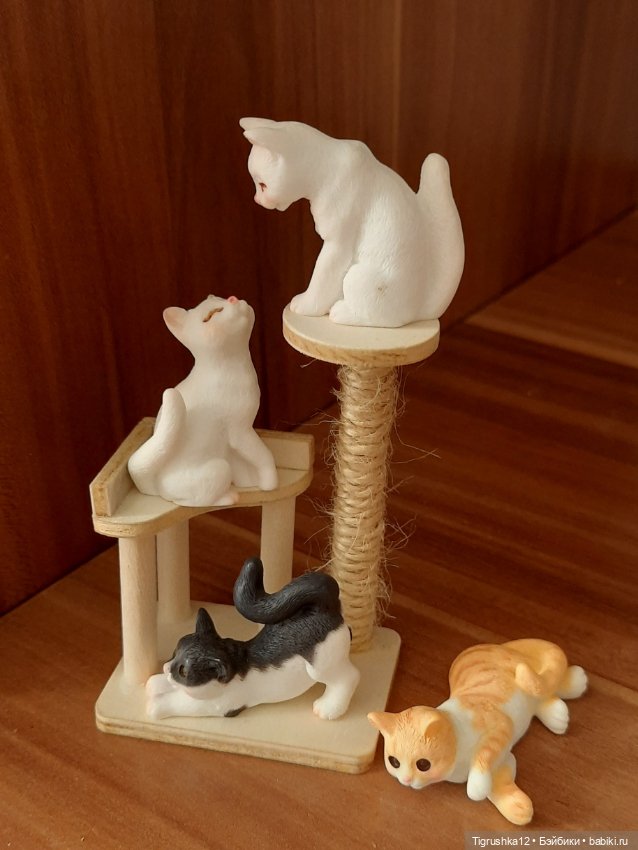 Котики с когтеточкой — Миниатюра для кукол (фото 3)