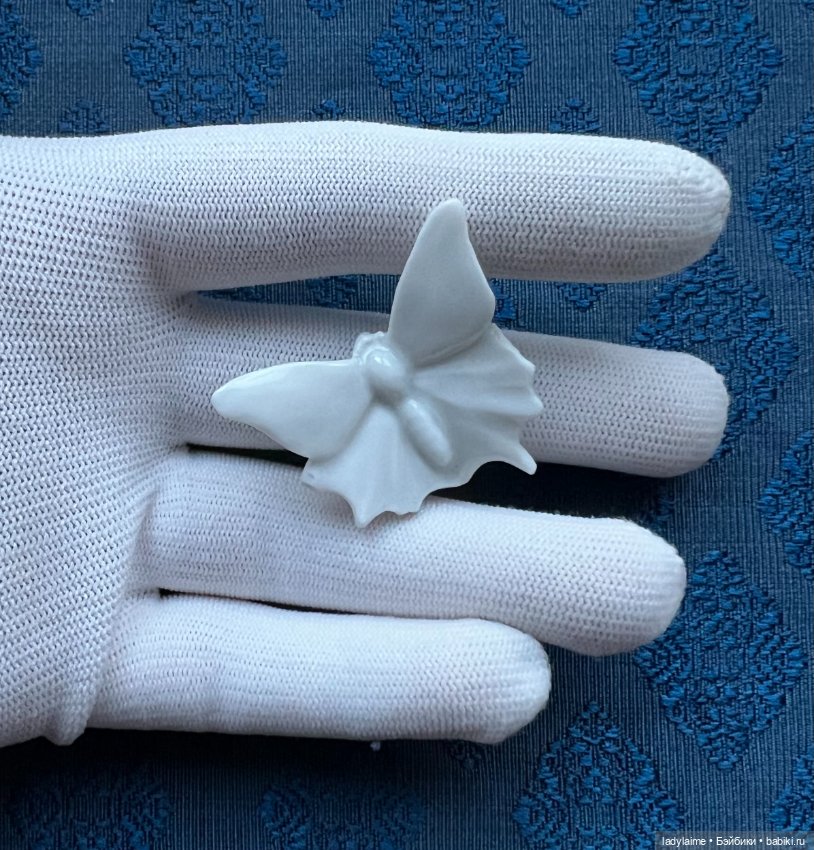 Антикварная фигурка - Барельеф Бабочки (фото 3)