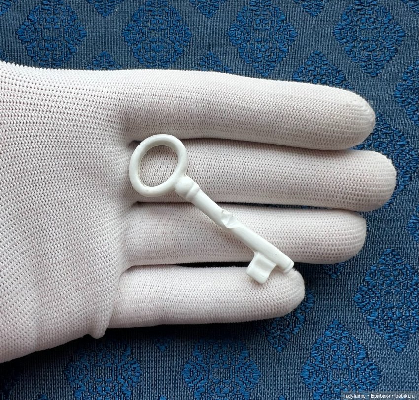 Антикварная фигурка - 5,7 см