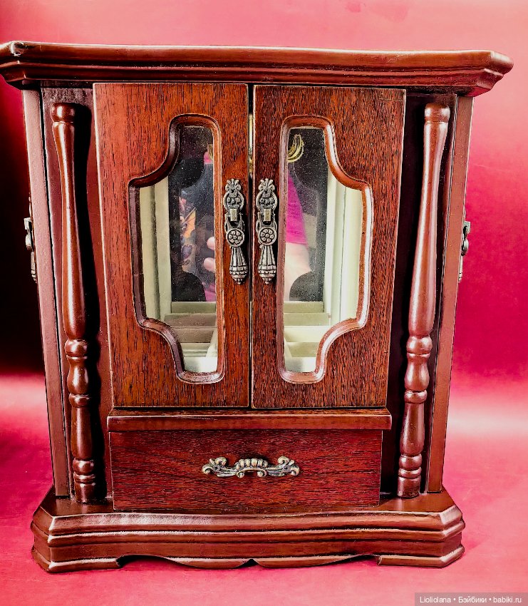 Шкатулка шкаф для кукол №1